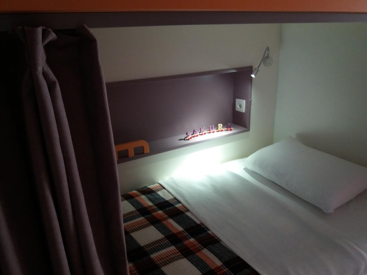 ซากุระ โฮเต็ล แอนด์ ผับ Hostel เฟทิเย ภายนอก รูปภาพ
